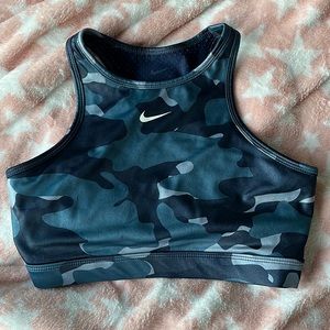 Size S , nike sports brawl